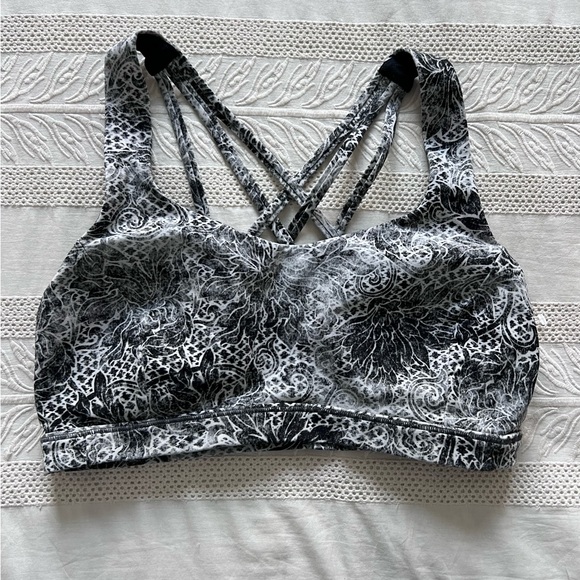 lululemon athletica Tops - Lululemon Sports Bra
